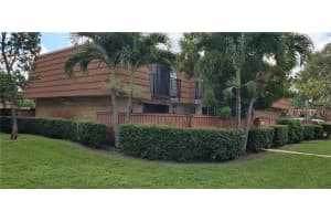 2975 Waterford Dr S, Deerfield Beach, FL 33442, Sold 04/21/23
