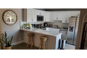 2975 Waterford Dr S, Deerfield Beach, FL 33442, Sold 04/21/23