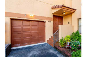 968 SW 112th, Pembroke Pines, FL 33025 Sold 01/17/23