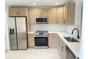 4887 Pinemore Ln, Greenacres, FL 33463, Sold 12/15/22