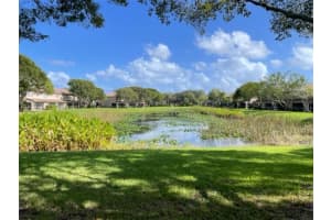 4887 Pinemore Ln, Greenacres, FL 33463, Sold 12/15/22