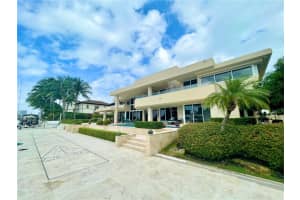 2410  DEL LAGO DR, Fort Lauderdale, FL 33316 Sold 08/31/23