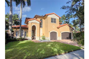 16022 NW 79th Ct, Miami Lakes, FL 33016 Sold 03/10/23