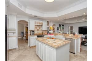 16022 NW 79th Ct, Miami Lakes, FL 33016 Sold 03/10/23