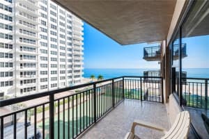 3800  Galt Ocean Dr   403, Fort Lauderdale, FL 33308 Sold 12/06/22