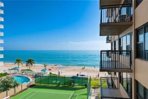 3800  Galt Ocean Dr   403, Fort Lauderdale, FL 33308 Sold 12/06/22