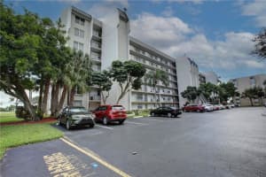 3100 W Rolling Hills Circle   602, Davie, FL 33328 Sold 12/01/22