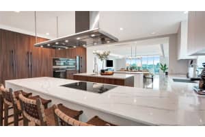 353  Sunset Dr   401, Fort Lauderdale, FL 33301 Sold 01/03/23