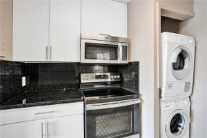 334 SW 86th Ave   203, Pembroke Pines, FL 33025 Sold 12/23/22