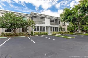 6337  Bay Club Dr   1, Fort Lauderdale, FL 33308 Sold 04/17/23