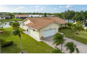 7035 NW 105th Ave, Tamarac, FL 33321 Sold 02/28/23
