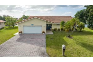 7035 NW 105th Ave, Tamarac, FL 33321 Sold 02/28/23