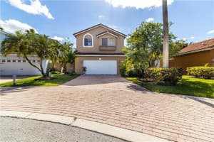10644 NW 7th St, Pembroke Pines, FL 33026, Sold 01/20/23