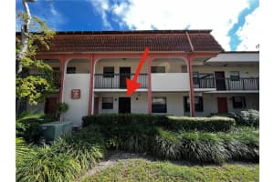 925 NE 209th St   104-28, Miami, FL 33179 Sold 01/05/23