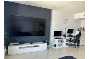 1750 N Bayshore Dr   4207, Miami, FL 33132 Sold 04/18/23