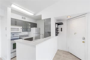 2846 S University Dr   4305, Davie, FL 33328 Sold 12/27/22