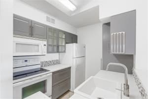 2846 S University Dr   4305, Davie, FL 33328 Sold 12/27/22