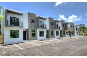 211 SE 4th St   5, Hallandale Beach, FL 33060 Sold 04/05/23