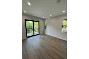 211 SE 4th St   5, Hallandale Beach, FL 33060 Sold 04/05/23