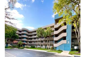 1100 Colony Point Cir, Pembroke Pines, FL 33026, Sold 02/01/23
