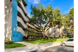 1100 Colony Point Cir, Pembroke Pines, FL 33026, Sold 02/01/23