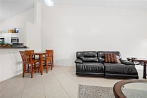 3300 NW 46th St   207, Oakland Park, FL 33309 Sold 12/28/22