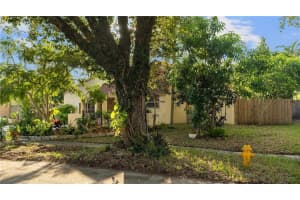 4951 SW 94th Way, Cooper City, FL 33328 Sold 02/23/23
