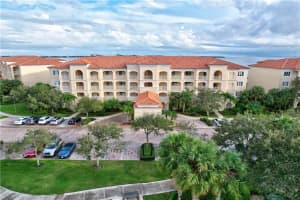 28  Harbour Isle Dr   304, Fort Pierce, FL 34949 Sold 03/06/23