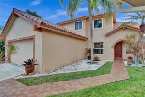 1877 NW 96th Ave, Plantation, FL 33322 Sold 03/07/23