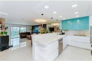 401 SE 3rd St, Dania Beach, FL 33004, Sold 01/20/23