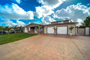 7920 NW 173 ST, Hialeah, FL 33015 Sold 03/21/23