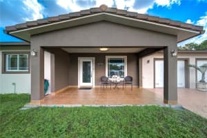 7920 NW 173 ST, Hialeah, FL 33015 Sold 03/21/23