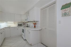 4250  Galt Ocean Dr   8G, Fort Lauderdale, FL 33308 Sold 01/17/23