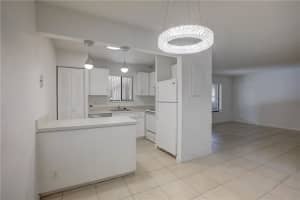 6900 SW 39th St, Davie, FL 33314, Sold 01/20/23