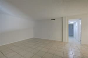 6900 SW 39th St, Davie, FL 33314, Sold 01/20/23