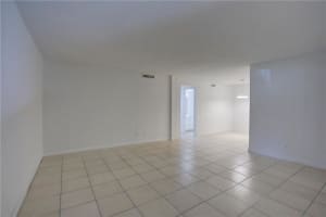 6900 SW 39th St, Davie, FL 33314, Sold 01/20/23