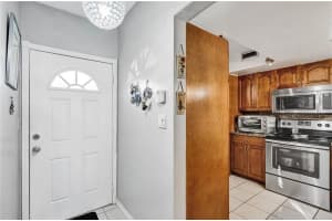 2815 NE 201st Ter   L111, Aventura, FL 33180 Sold 01/03/23