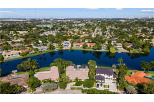 2201 NE 212th St, Miami, FL 33180 Sold 07/10/23