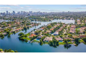 2201 NE 212th St, Miami, FL 33180 Sold 07/10/23