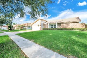 1049 NW 99th Ave, Plantation, FL 33322 Sold 04/10/23