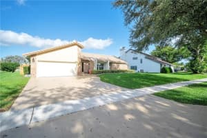 1049 NW 99th Ave, Plantation, FL 33322 Sold 04/10/23