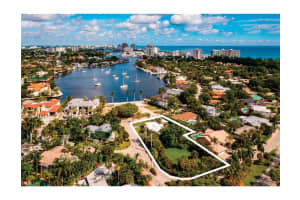 1626 E Lake Dr, Fort Lauderdale, FL 33316 Sold 04/26/23
