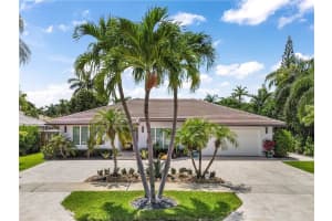 7725 NE Spanish Trail Ct, Boca Raton, FL 33487 Sold 03/24/23