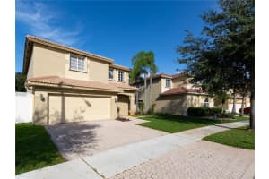 100 SW 206th Ave, Pembroke Pines, FL 33029, Sold 01/12/23