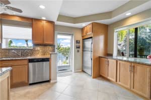 6520 N Ocean Blvd   27, Ocean Ridge, FL 33435 Sold 02/03/23