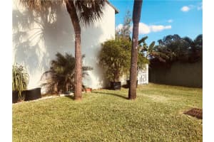 818  Crystal Lake Dr   818, Deerfield Beach, FL 33064 Sold 03/16/23