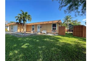 7822 NW 68th Ter, Tamarac, FL 33321 Sold 01/30/23