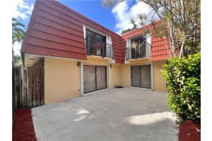 9946 NW 6th Ct   9946, Plantation, FL 33324 Sold 03/02/23