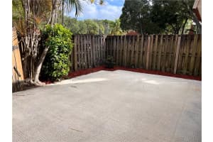 9946 NW 6th Ct   9946, Plantation, FL 33324 Sold 03/02/23