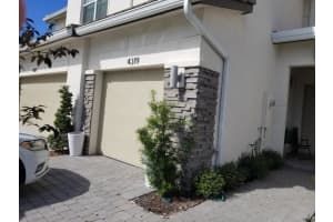 4319 Lago Dr, Lighthouse Point, FL 33064, Sold 04/07/23